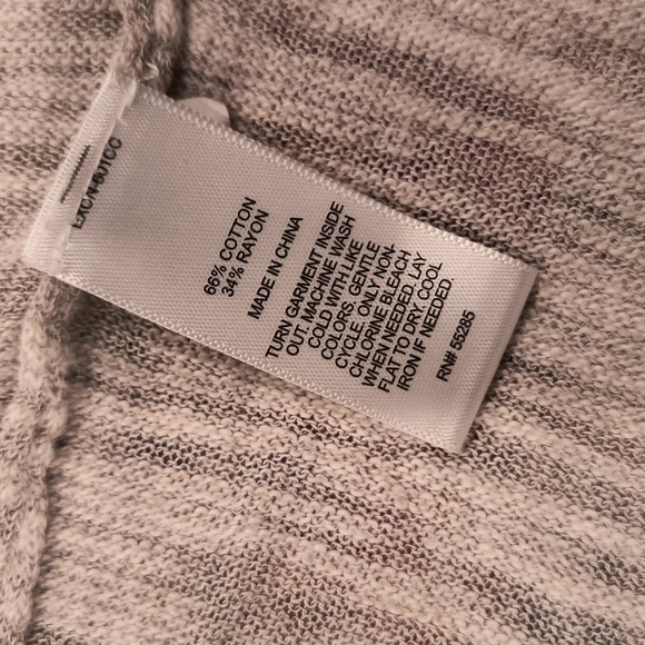 Express Sweater - Picture 5 of 5